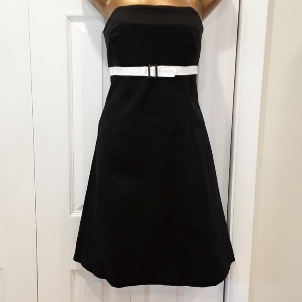 White House Black Market Sleeveless Dress 8